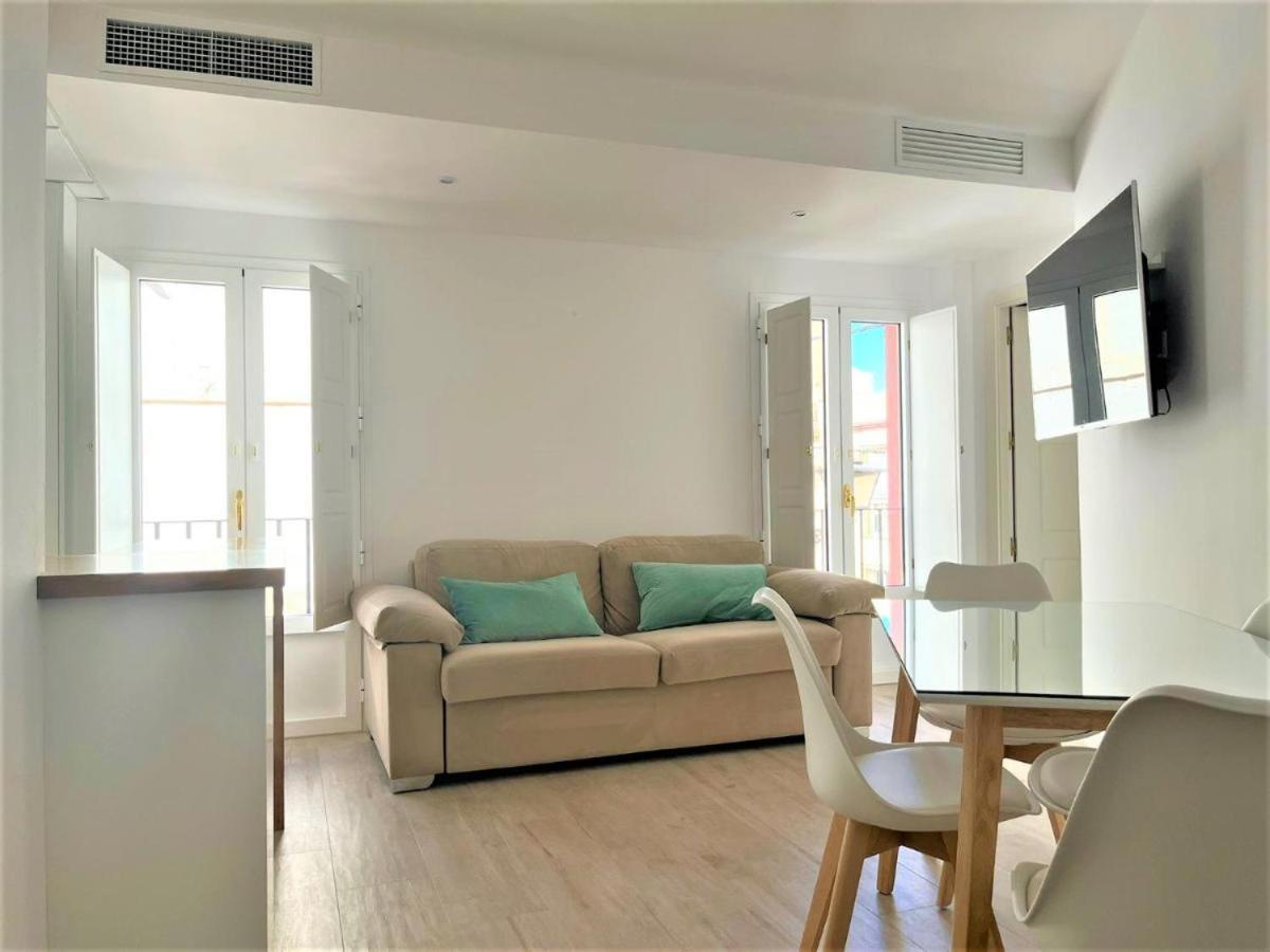 Reposo Sweet Home & Free Parking เซบีญา ภายนอก รูปภาพ